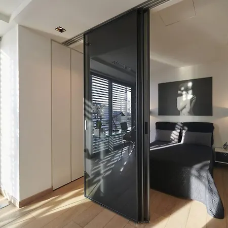Ma Maison Nο 4, Downtown Loft , Short Walk To Acropolis, Ultra High Speed Internet 500 Mbps, Parking Upon Request, 1' From Metro Station * אתונה