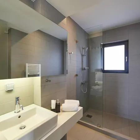 Ma Maison Nο 4, Downtown Loft , Short Walk To Acropolis, Ultra High Speed Internet 500 Mbps, Parking Upon Request, 1' From Metro Station דירה *