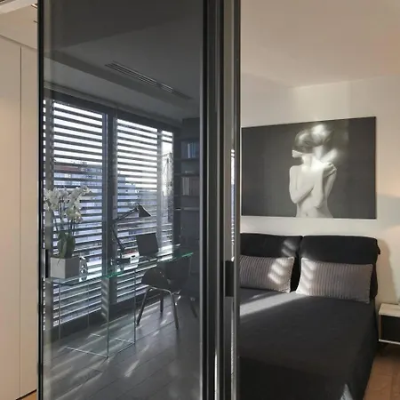 Ma Maison Nο 4, Downtown Loft , Short Walk To Acropolis, Ultra High Speed Internet 500 Mbps, Parking Upon Request, 1' From Metro Station אתונה