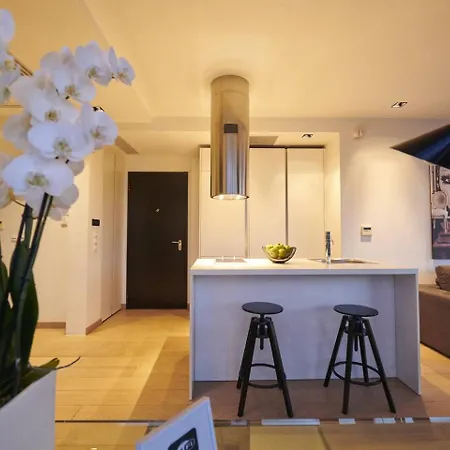 Ma Maison Nο 4, Downtown Loft , Short Walk To Acropolis, Ultra High Speed Internet 500 Mbps, Parking Upon Request, 1' From Metro Station * אתונה